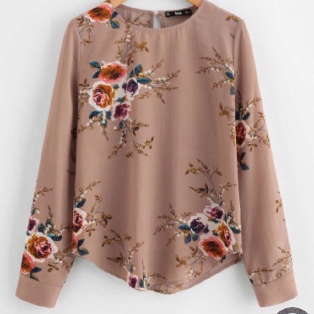 Flower Print Keyhole Back Curved Hem Blouse